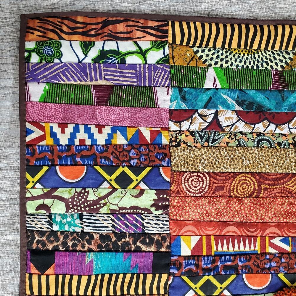 Beautiful 36"x41" Quilted Art Wall Hanging signed by Artist - Roadways of Africa - Picture 5 of 12